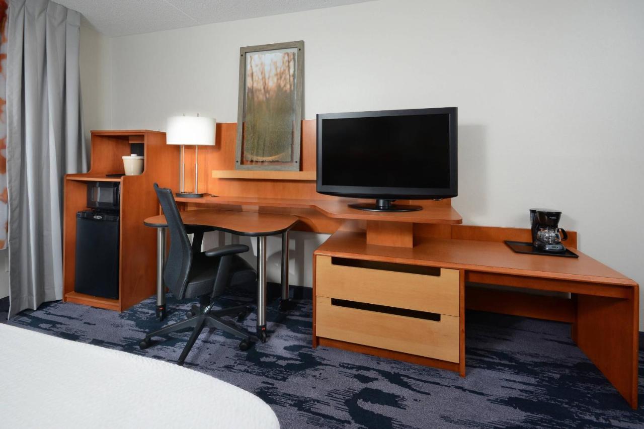 Fairfield Inn & Suites By Marriott Charlottesville North Екстериор снимка