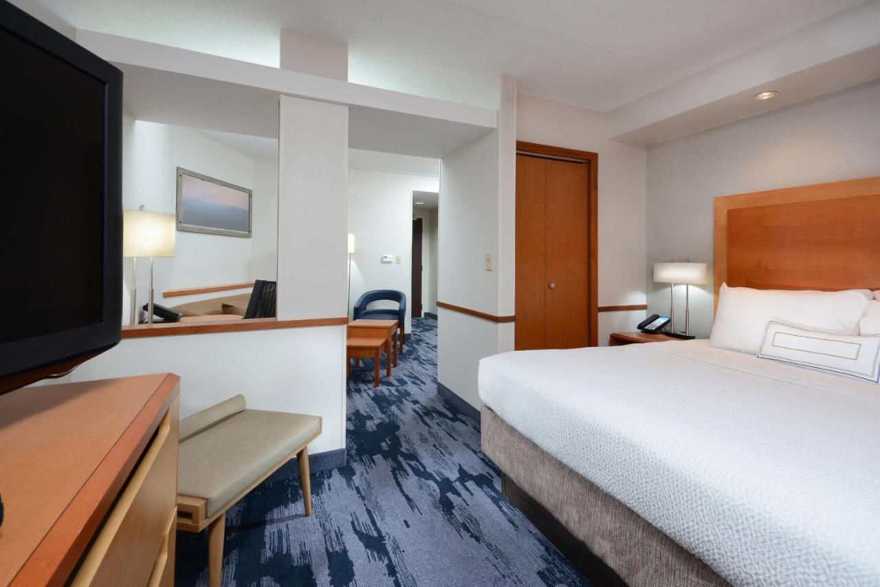 Fairfield Inn & Suites By Marriott Charlottesville North Екстериор снимка